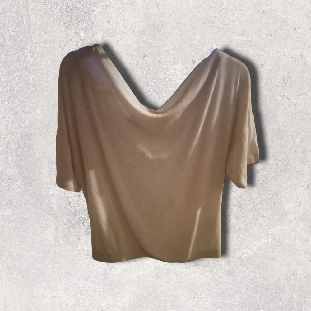 Cream colored American Eagle crop top